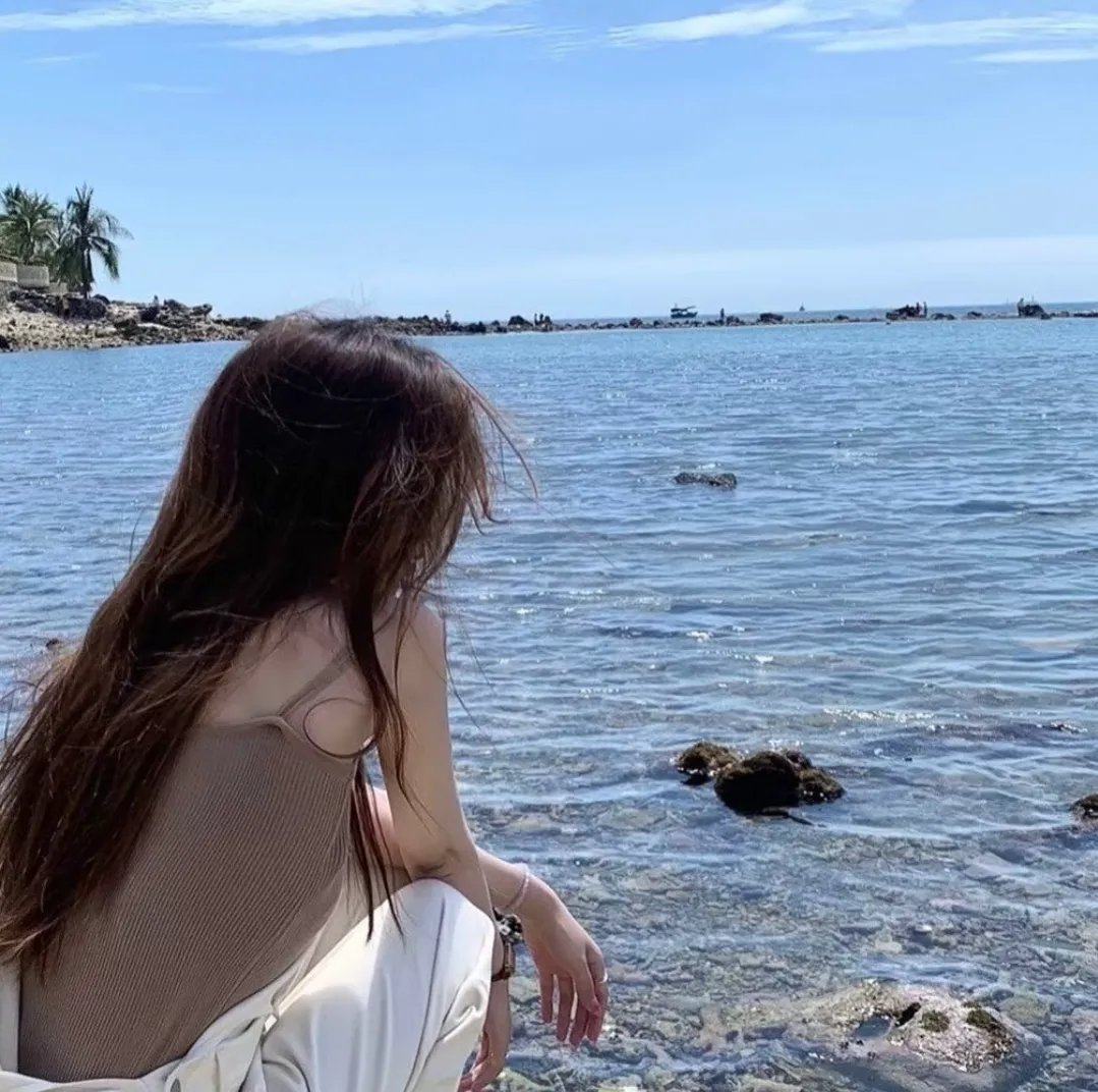 弘大启程 海报