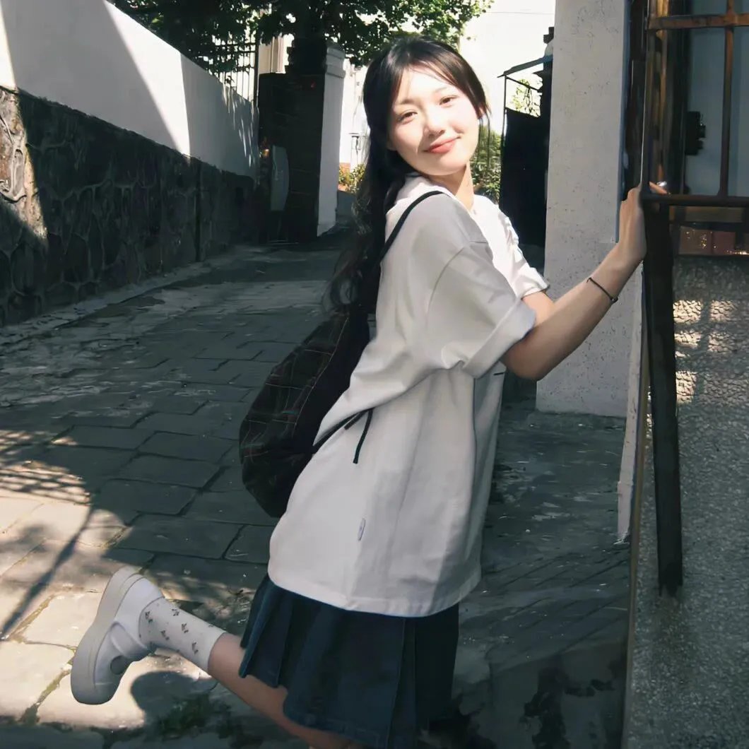 小樽灯塔 海报